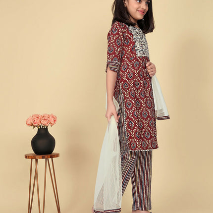 Divine Drape Girls Poly Cotton Maroon Embroidered Straight Kids Kurta Pant With Dupatta