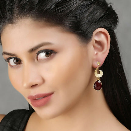 Joban Fashion Women Red Stone Matte Gold Earrings