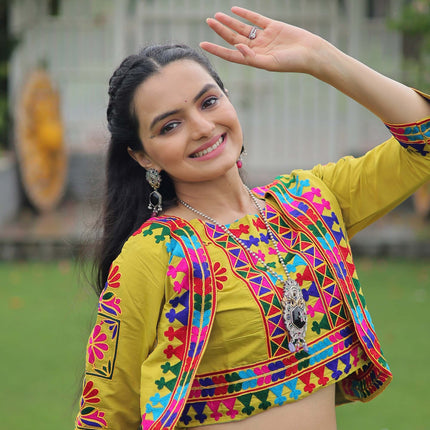 Lorenvalley Fashion Parotgreen Roman Silk with Attractive Gota-Patti Lace Lehenga Choli