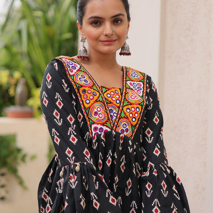 Prazu Fashion Black Cotton Print With Kutchi Patchwork Top For Navratri
