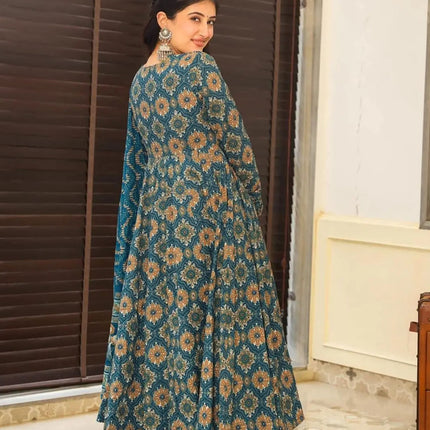 Sonakshi Women's Teal Maslin Digital Print Full Round Flair Anarkali Gown Set With Dupatta