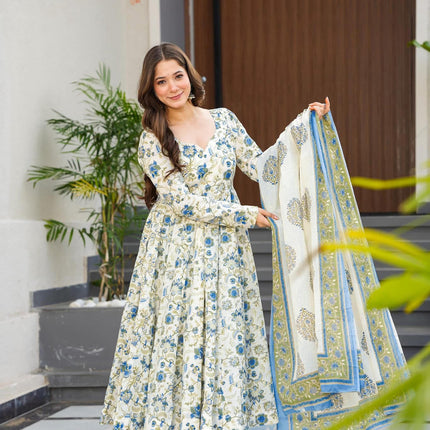 Sonakshi Women's Offwhite Maslin Digital Print Full Round Flair Anarkali Gown Set With Dupatta