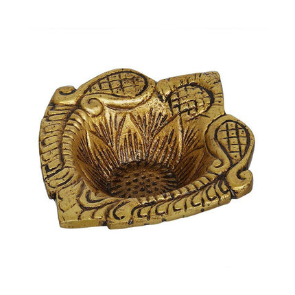 eCraftIndia Beige Ethnic Design Diyas