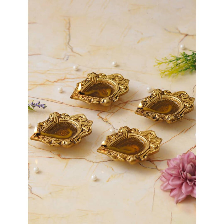 eCraftIndia 4 Pieces Beige Ethnic Design Diyas