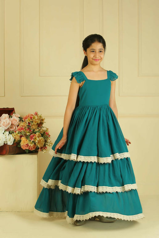 LH Luxury Fashion Fairytale Girls Layered Dress – Elegant Off-Shoulder Dress for Girls