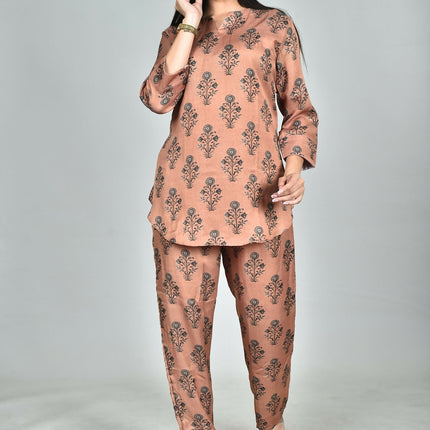 Morchari Digital Print Semi Muslin Co-Ord Set Top & Trouser-Multicolor