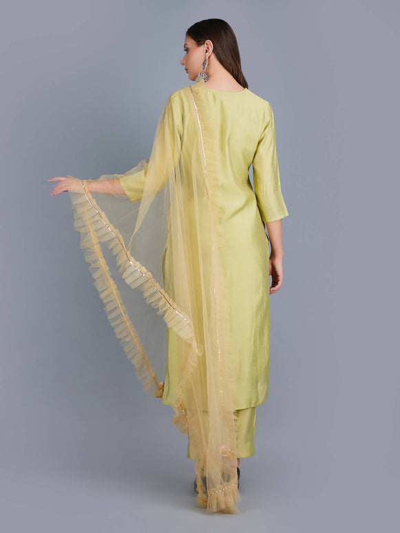 Shehnaai Formal Muslin Suit With A Net Dupatta