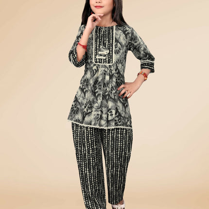 Divine Drape Girls Poly Cotton Black Printed Straight Kids Kurta Pant Set